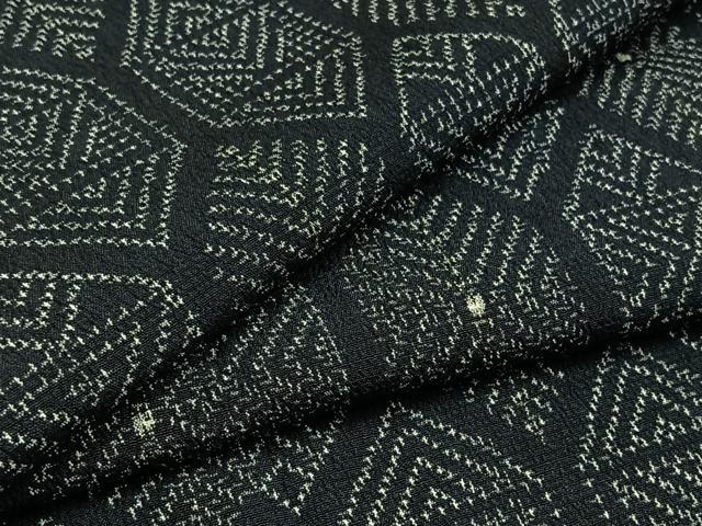 平和屋着物▽本塩沢　単衣　亀甲文　黒地　正絹　逸品　AAAZ7827jh