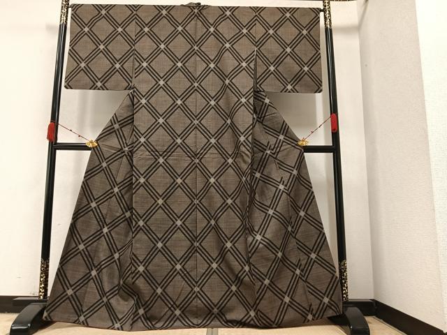 平和屋着物●本場大島紬　カタス9マルキ　格子　正絹　逸品　AAAZ8896ph