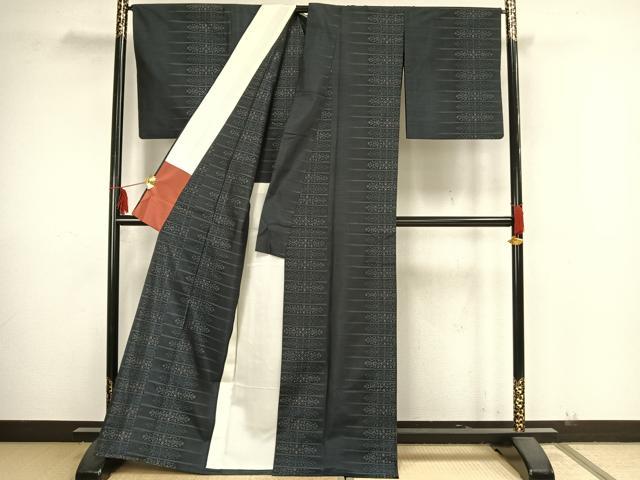 平和屋着物▽本場大島紬　単衣　横段花文　久野織物特製　証紙付き　正絹　逸品　AAAZ9143fy 平和屋着物▽本場大島紬 単衣 横段花文 久野織物特製 証紙付き 正絹