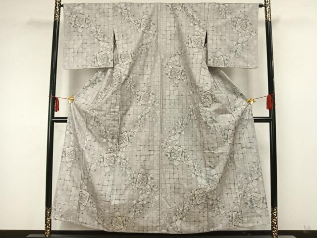 平和屋着物▽都喜ヱ門　本場大島紬　単衣　白大島　色紙草花文　藤絹織物謹製　正絹　逸品　AAAZ9535fy_1