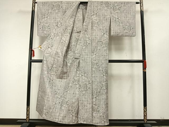 平和屋着物▽都喜ヱ門　本場大島紬　単衣　白大島　色紙草花文　藤絹織物謹製　正絹　逸品　AAAZ9535fy_2