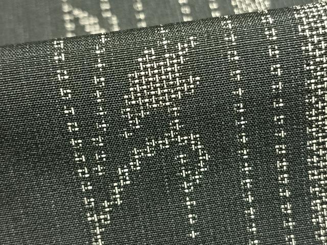 平和屋着物▽上質な紬 単衣 花唐草間道 黒地 正絹 逸品