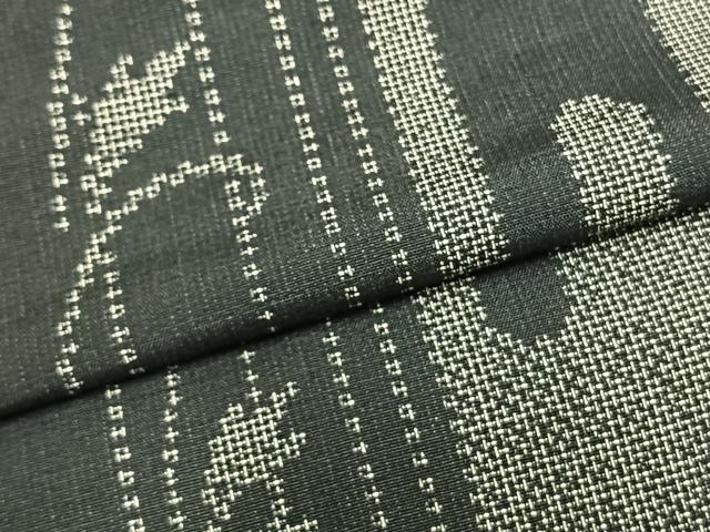 平和屋着物▽上質な紬 単衣 花唐草間道 黒地 正絹 逸品