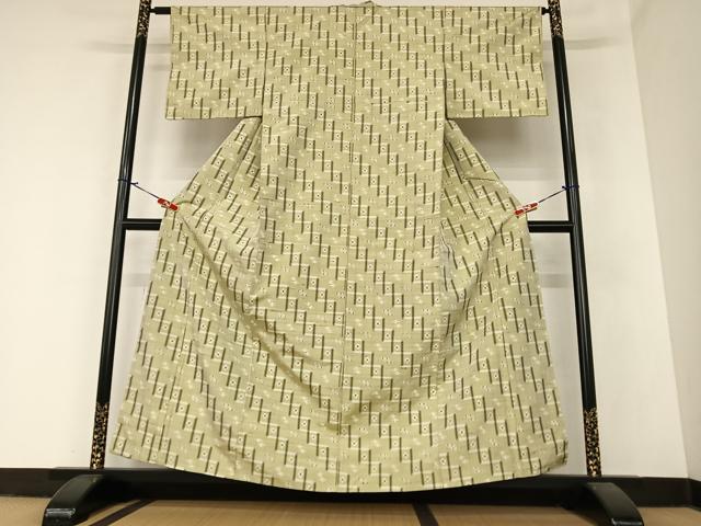 平和屋着物●本場琉球絣　紬　飛鳥文　正絹　逸品　AABA0136zg 平和屋着物○本場琉球絣 紬 飛鳥文 正絹 逸品 AABA0136zgの通販はau