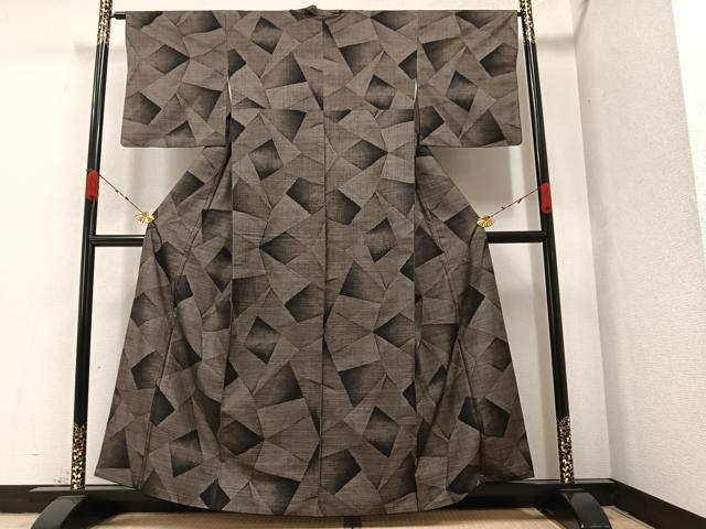 平和屋着物●本場大島紬　カタス7マルキ　幾何学文様　正絹　逸品　AABA1299ph