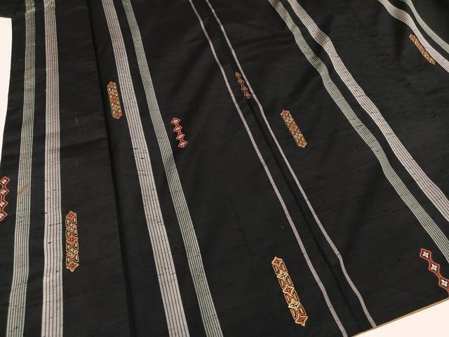 平和屋着物○上質な紬 刺繍 間道 黒地 正絹 逸品 AABA1312ph 紬