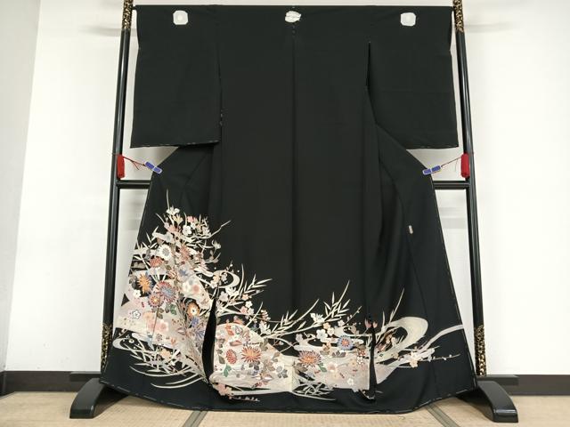 平和屋着物●人間国宝　本加賀友禅作家　二塚長生　風景草花文　正絹　逸品　AAAY1515np 平和屋着物○人間国宝 本加賀友禅作家 二塚長生 黒留袖 草花文