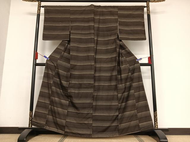 平和屋着物●上質な紬　縞　正絹　逸品　未使用　AABA2628np 平和屋着物○上質な紬 縞 正絹 逸品 未使用 AABA2628np