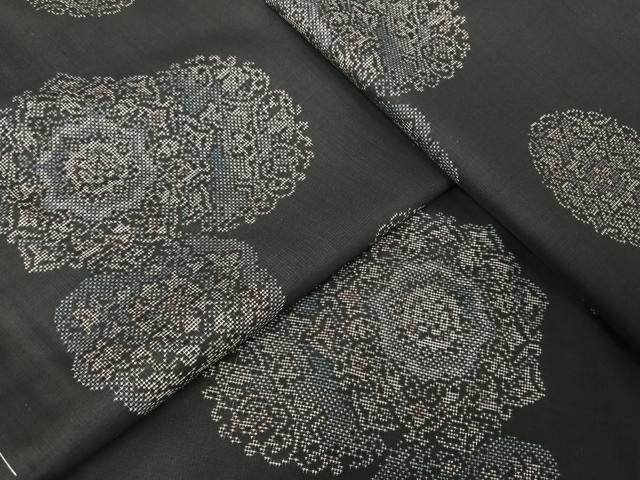 平和屋着物●本場大島紬　地空き　カタス7マルキ　正倉院花文　黒地　正絹　逸品　未使用　AABA4495np