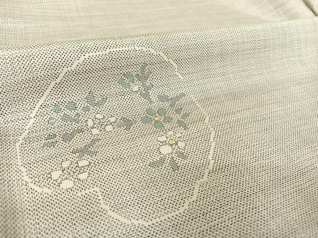 平和屋着物●本場大島紬　白大島　カタス9マルキ　地紙花文　正絹　逸品　AABA4506np 平和屋着物○本場大島紬 白大島 カタス9マルキ 地紙花文 正絹