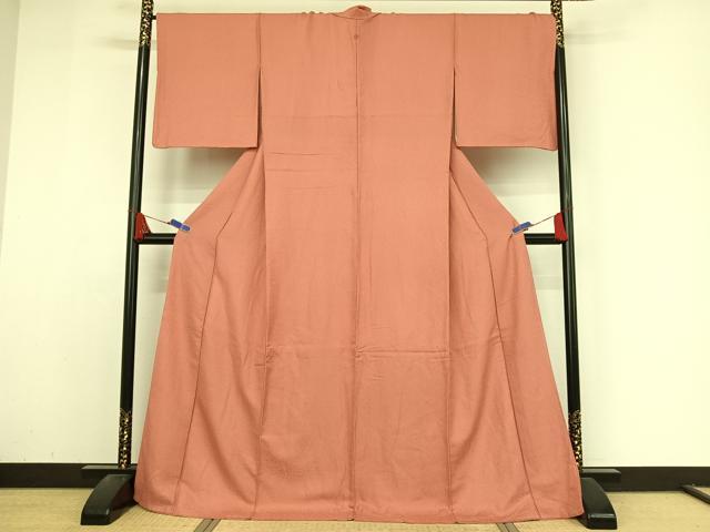 平和屋着物●上質な色無地　紋意匠　甚三紅色　正絹　逸品　AABA4573np 平和屋着物○上質な色無地 紋意匠 甚三紅色 正絹 逸品 AABA4573np