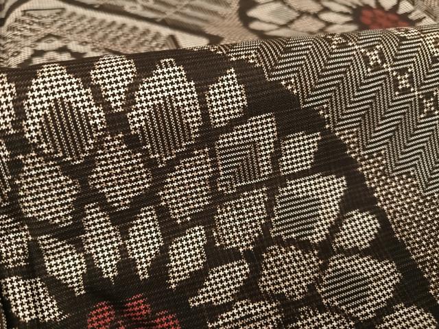 平和屋着物●本場大島紬　龍郷絣　カラー胴裏：肉色　正絹　逸品　AABA4600np 平和屋着物○本場大島紬 龍郷絣 カラー胴裏：肉色 正絹 逸品 AABA4600np