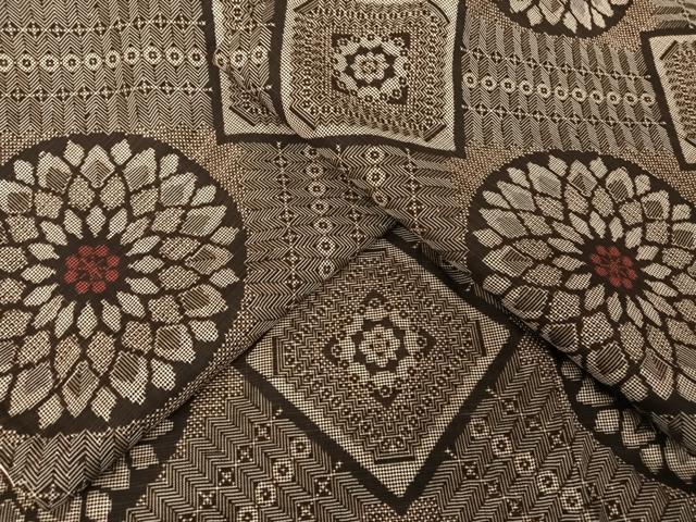 平和屋着物●本場大島紬　龍郷絣　カラー胴裏：肉色　正絹　逸品　AABA4600np