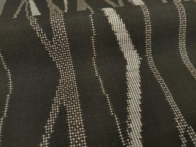 平和屋着物○本場大島紬 カタス7マルキ 総絣 幾何学文 正絹 逸品
