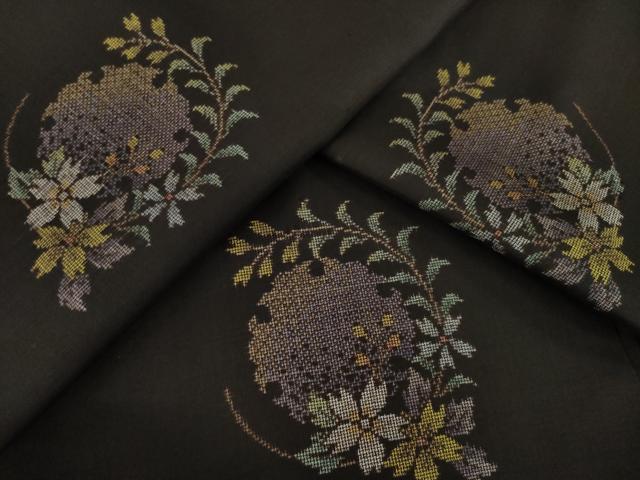 平和屋着物●本場大島紬　カタス9マルキ　地空き　雪輪花丸文　正絹　逸品　AABA4854ck