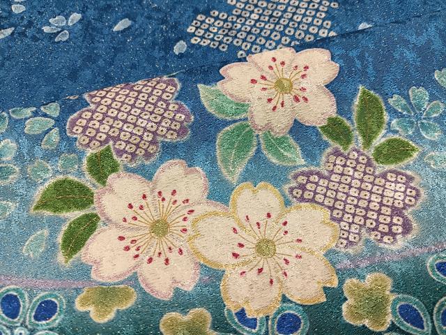 平和屋着物○吉澤友禅 振袖 駒刺繍 舞花文 暈し染め 金通し