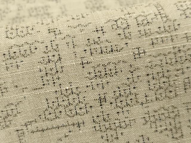 平和屋着物●本場結城紬　重要無形文化財　流水花籬文　正絹　逸品　AABA6650ck 平和屋着物○本場結城紬 重要無形文化財 流水花籬文 正絹 逸品