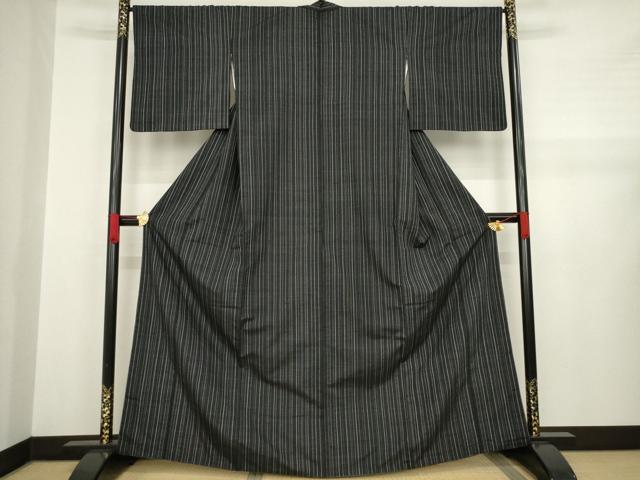 平和屋着物●上質な紬　縞　黒地　正絹　逸品　AABA6665ck 平和屋着物○上質な紬 縞 黒地 正絹 逸品 AABA6665ck