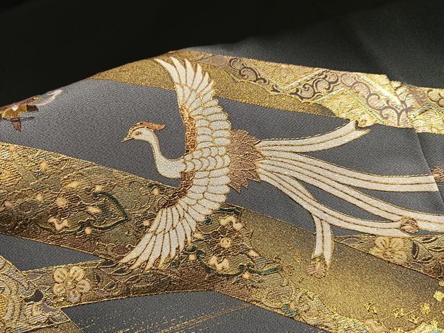 黒留袖　作家もの　雅道　金彩　螺鈿細工　金閣寺　花模様　着物　075a p 黒留袖 作家もの 雅道 金彩 螺鈿細工 金閣寺 花模様 着物 075a p