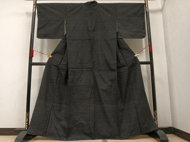 平和屋着物●本場結城紬　重要無形文化財　訪問着　十字絣文様　黒地　正絹　逸品　未使用　AABA7831ph