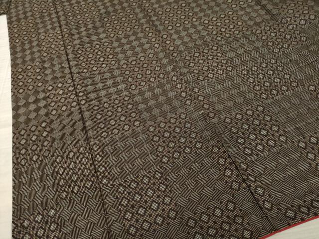 平和屋着物●本場大島紬　変わり市松　正絹　逸品　AABA7986ck 平和屋着物○本場大島紬 変わり市松 正絹 逸品 AABA7986ckの通販はau