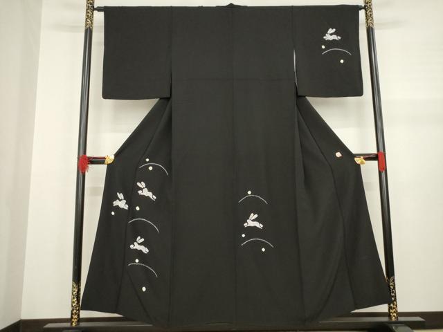 平和屋着物●訪問着　作家物　露芝兎文　黒地　正絹　逸品　AABA8254ck