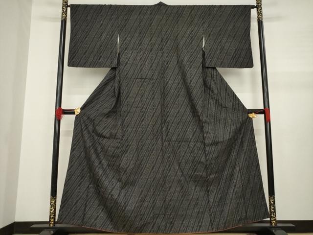 平和屋着物●上質な紬　斜縞　黒地　正絹　逸品　AABA8272ck 平和屋着物○上質な紬 斜縞 黒地 正絹 逸品 AABA8272ck