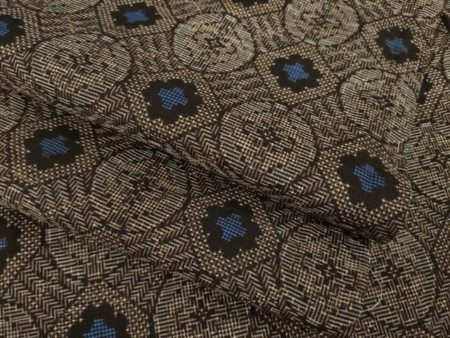 平和屋着物●本場大島紬　龍郷絣　花菱文　正絹　逸品　AABA9799ck