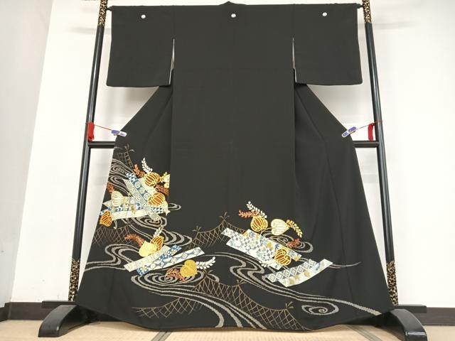 平和屋着物●創業460年・千總　黒留袖　駒刺繍　流水花文　金糸　金彩　小田急百貨店扱い　正絹　逸品　AABB0262zg