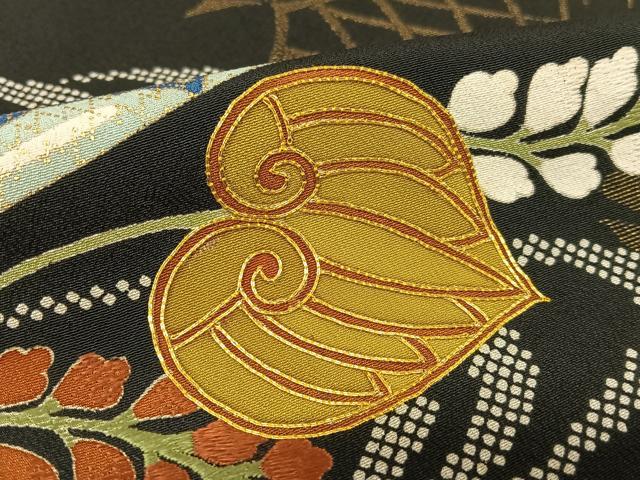 平和屋着物○創業460年・千總 黒留袖 駒刺繍 流水花文