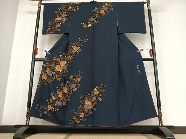 平和屋着物●皇室デザイナー　中村乃武夫　訪問着　駒刺繍　南天蔦の葉文　金彩　正絹　逸品　AABB0273zg