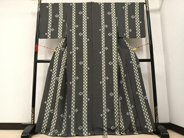 平和屋着物○上質な小紋 花間道 黒地 正絹 逸品 AABB1446ph