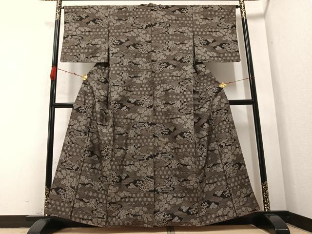 平和屋着物●本場大島紬　カタス9マルキ　亀甲草花文　正絹　逸品　AABB2943ph 平和屋着物○本場大島紬 カタス9マルキ 亀甲草花文 正絹 逸品 AABB2943ph