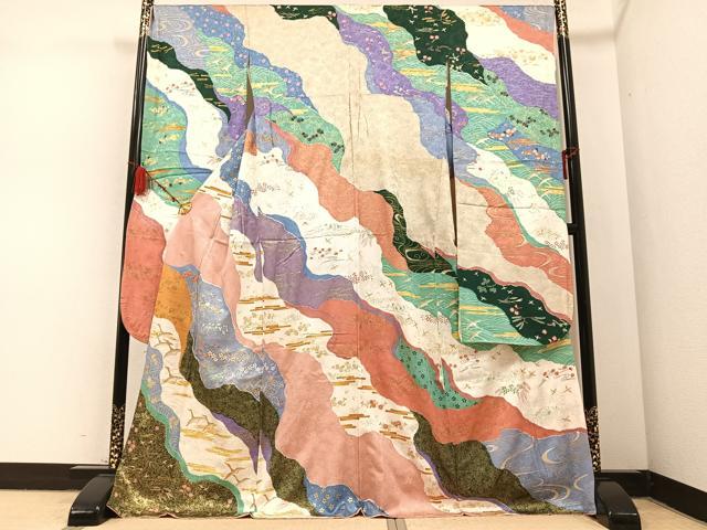 平和屋着物●豪華振袖　作家物　守太郎コレクション　駒刺繍　飛鶴草花文　金彩　正絹　逸品　AABB2980ph