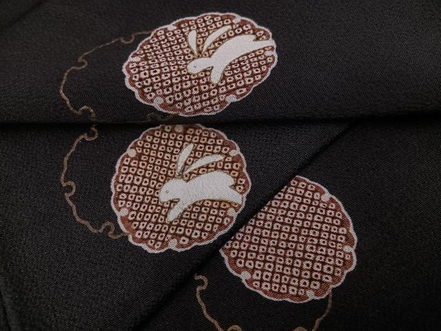 平和屋着物●上質な小紋　雪輪兎文　黒地　鬼しぼ縮緬　正絹　逸品　AABB4356ph