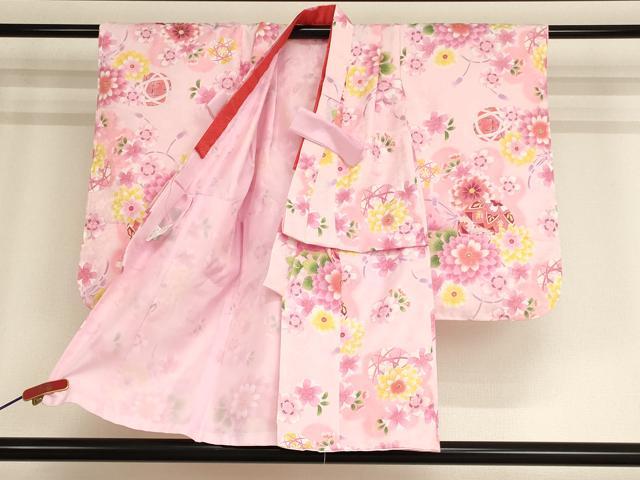 平和屋着物[]七五三　女の子　３歳　祝着　三つ身　長襦袢(単衣)・被布・小物セット　花手毬文　暈し染め　金彩　未使用　AABB5787ja_1