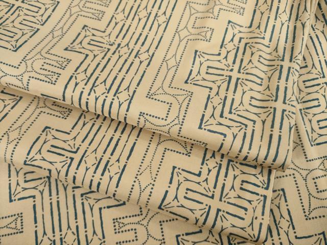 平和屋着物●本場大島紬　染大島　幾何学文様　正絹　逸品　AABB7916ck