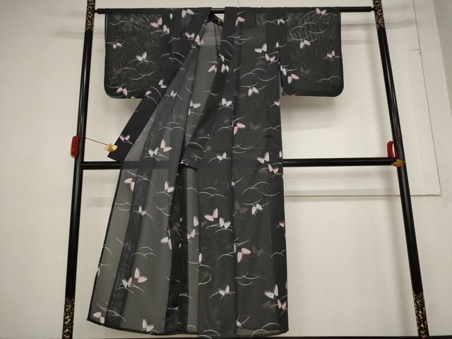平和屋着物＊夏物　小紋　絽　舞蝶文　黒地　洗える着物　AABB8659st_2