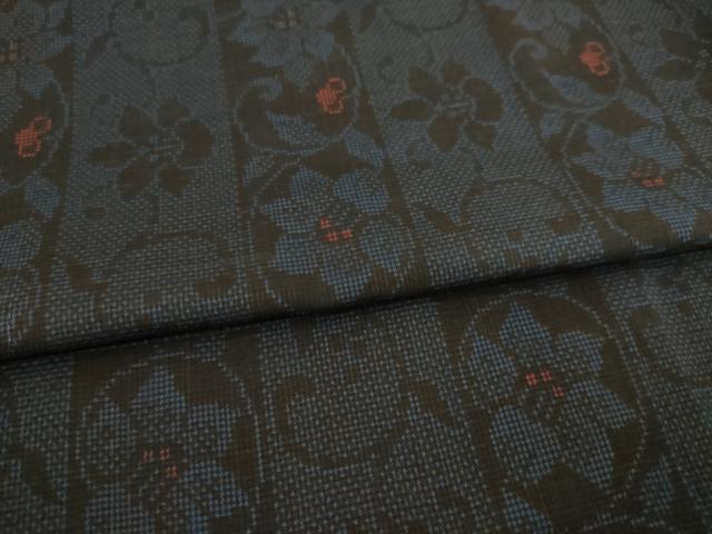 平和屋着物●本場大島紬 純泥染 手織り 一元7マルキ 短冊花唐草文 森山成雄作 黒地 やまと誂製 証紙付き 正絹 逸品 未使用 AABC3257ck