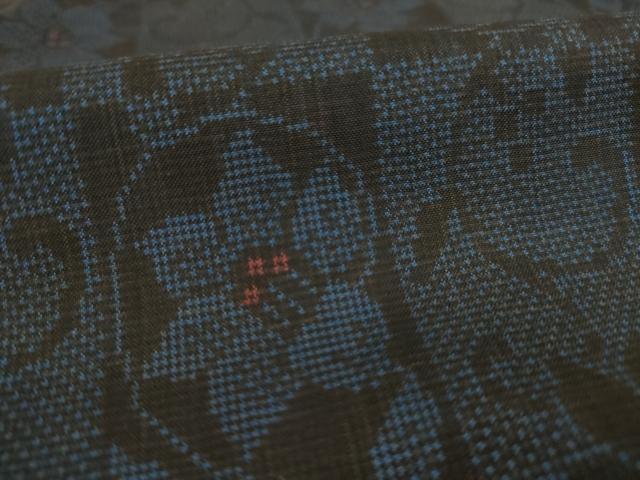 平和屋着物●本場大島紬 純泥染 手織り 一元7マルキ 短冊花唐草文 森山成雄作 黒地 やまと誂製 証紙付き 正絹 逸品 未使用 AABC3257ck