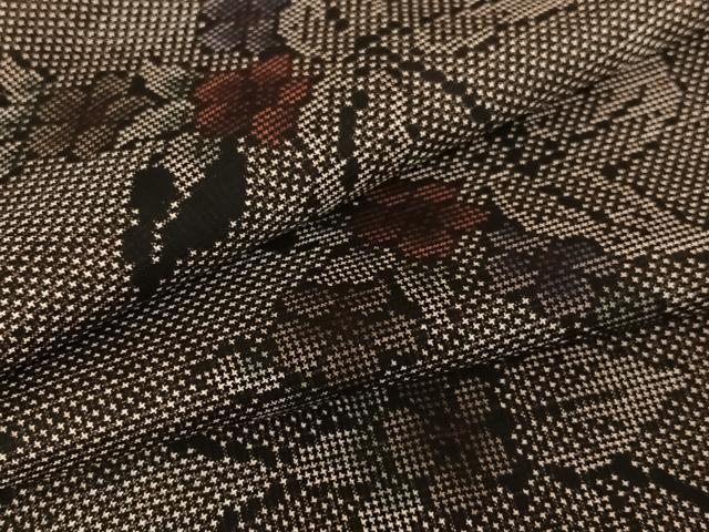 平和屋着物●本場大島紬　泥染め　一元7マルキ　花唐草文　正絹　逸品　AABC4818zg