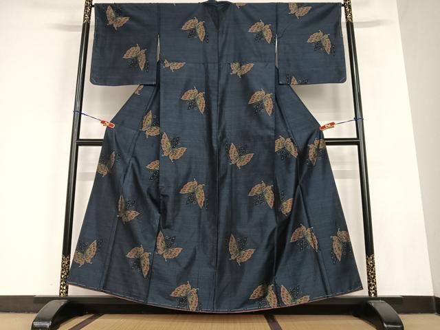 平和屋着物●本場大島紬　舞蝶文　正絹　逸品　未使用　AABC5091zg