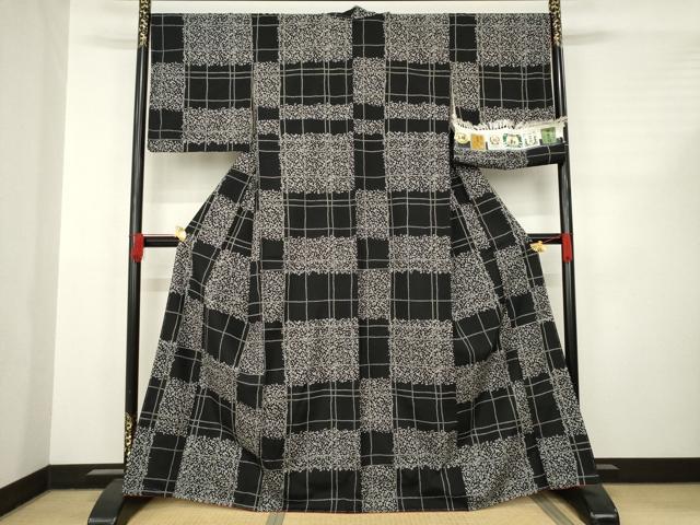 平和屋着物●結城紬　格子花文　黒地　正絹　逸品　未使用　AABC6155ck