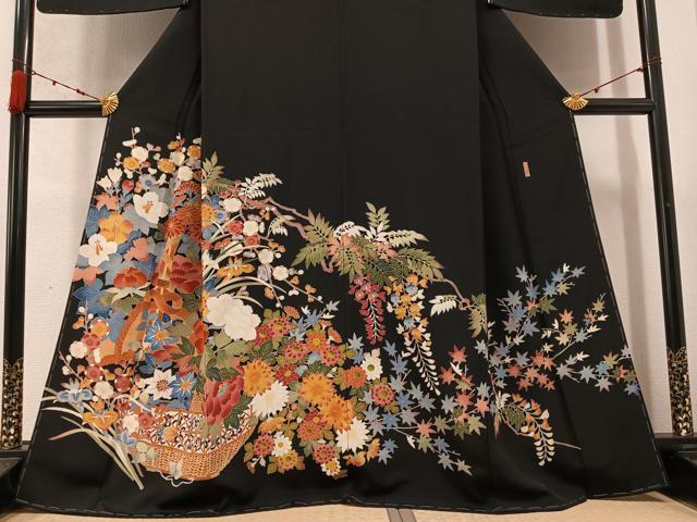 平和屋着物●本加賀友禅作家　押田正義　黒留袖　草花文　正絹　逸品　未使用　AABC6835ph 平和屋着物○本加賀友禅作家 押田正義 黒留袖 草花文 正絹 逸品