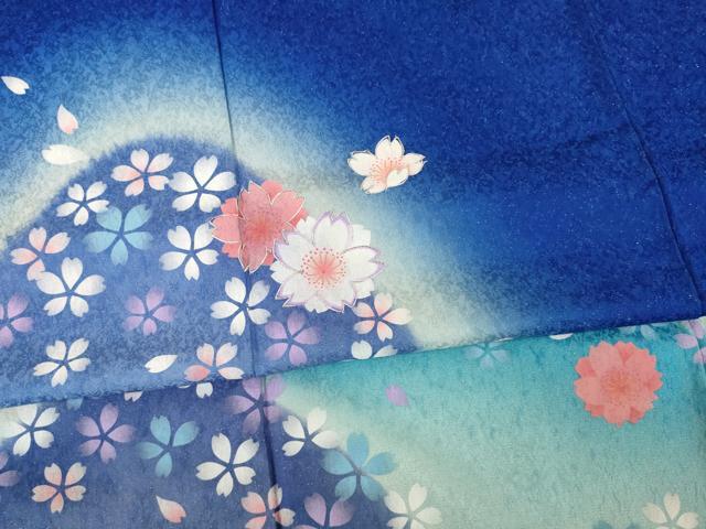 平和屋着物●豪華振袖　駒刺繍　遠山花文　暈し染め　銀通し地　ロング丈　正絹　逸品　AABC8644ck 平和屋着物○豪華振袖 駒刺繍 遠山花文 暈し染め 銀通し