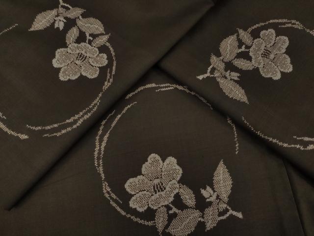 平和屋着物●本場大島紬　カタス9マルキ　地空き　花丸文　正絹　逸品　AABC9239ck