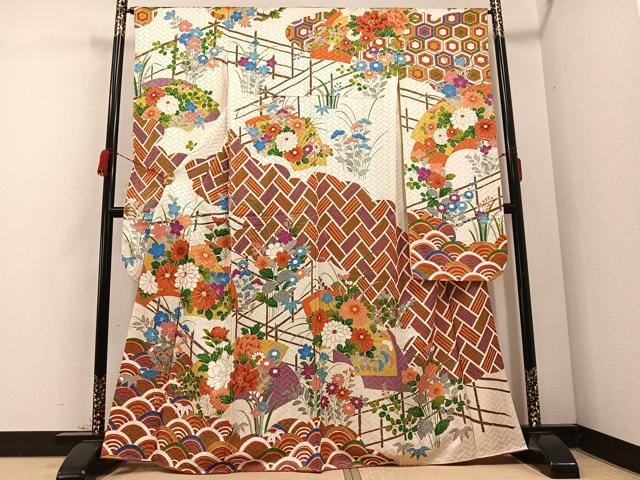 平和屋着物●豪華振袖　駒刺繍　草花文　金彩　正絹　逸品　AABC9694ph