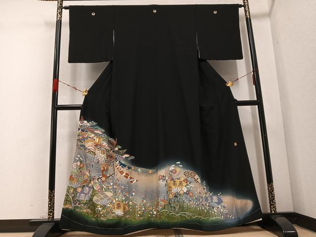 平和屋着物●豪華黒留袖　作家物　駒刺繍　松竹梅扇面花文　暈し染め　金彩　正絹　逸品　AABC9706ph