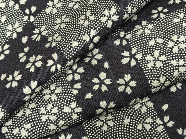 平和屋着物●上質な小紋　市松舞桜文　正絹　逸品　未使用　AABD0653fy