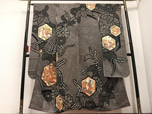 平和屋着物●豪華振袖　絞り　刺繍　鳳凰亀甲花文　黒地　金彩　正絹　逸品　AABD4772ph